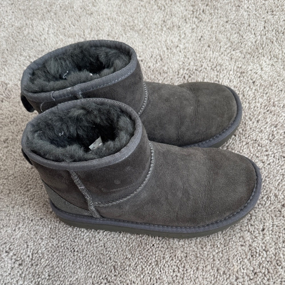 Kids Gray Uggs